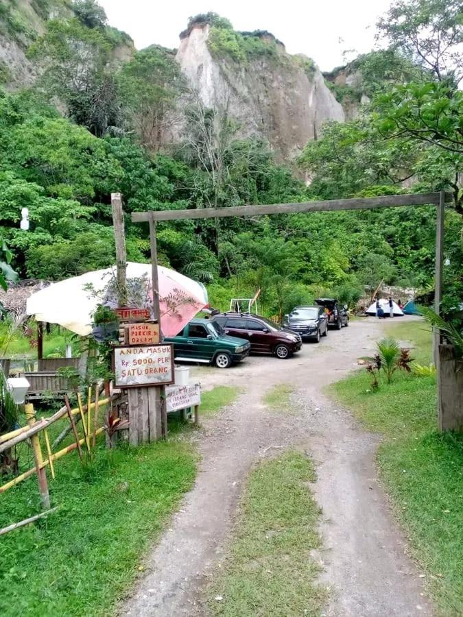 Tapian Ratu Camp Real Bukittinggi Eksteriør bilde